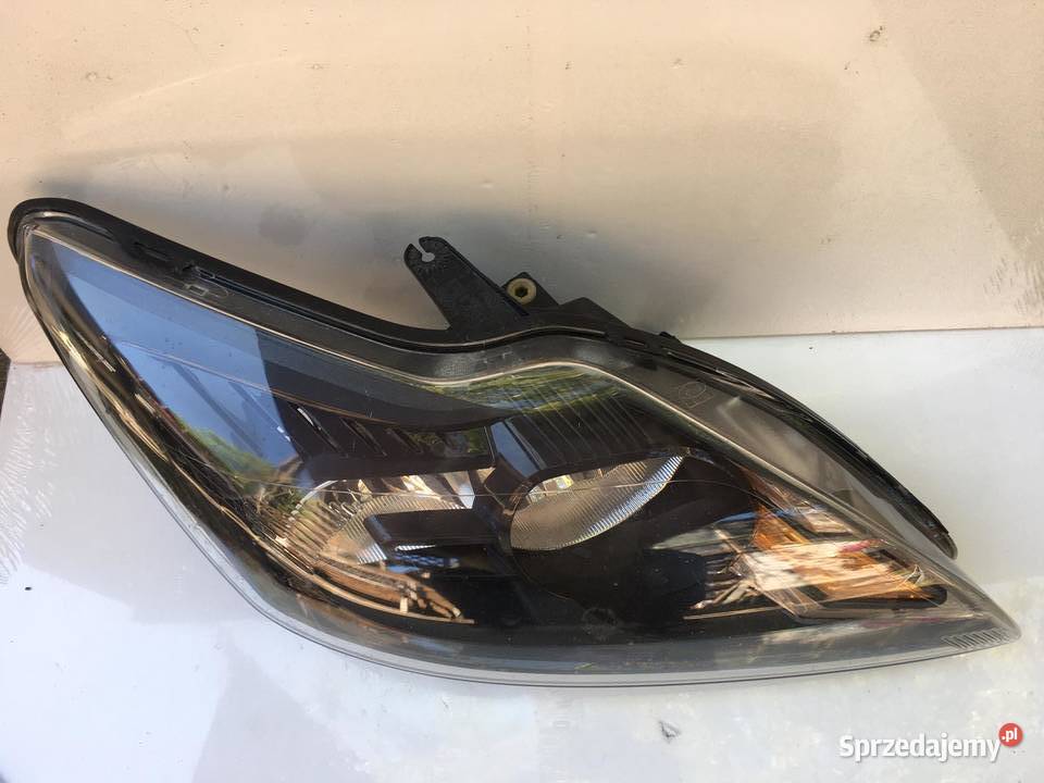FORD FOCUS 2 LIFT PRAWA LAMPA PRZÓD CZARNA Części samochodowe Ostroróg