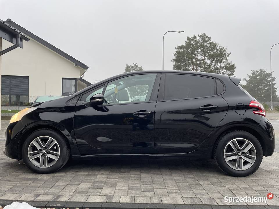 Peugeot 208 16 HDI 2015 1560cm3 pomorskie