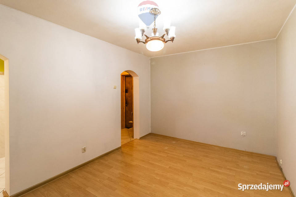 Teofilów 1 pokój 25 m do remontu 1 piętro Piętro 1 Łódź