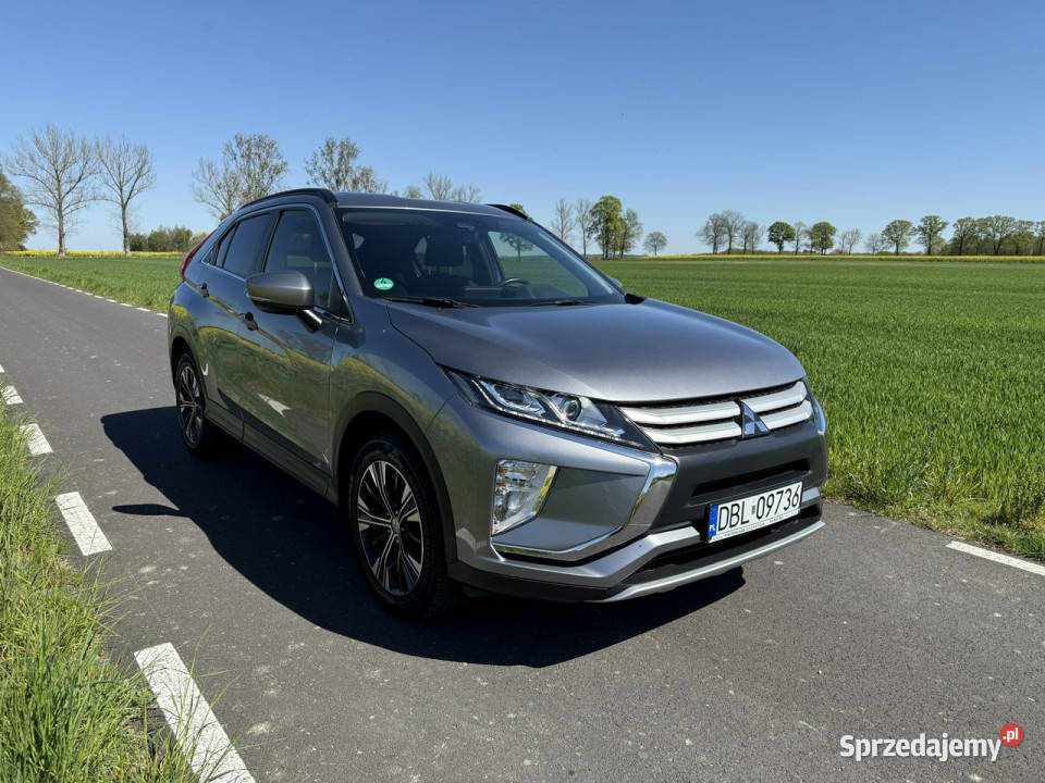 Mitsubishi Eclipse Cross 15 benzyna 163 134 LED Ocice