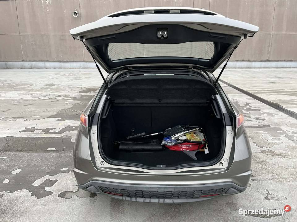 Honda CIVIC VIII UFO 14 BENZYNA 1339cm3 Lublin