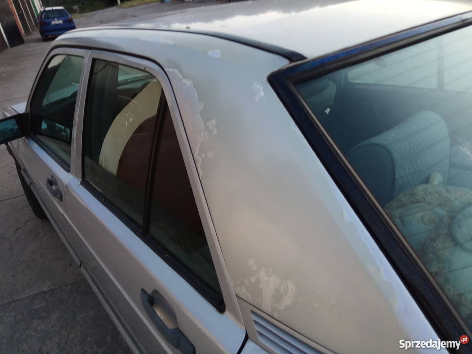 Mercedes 190 W201 20 diesel klasyk hak Golub-Dobrzyń