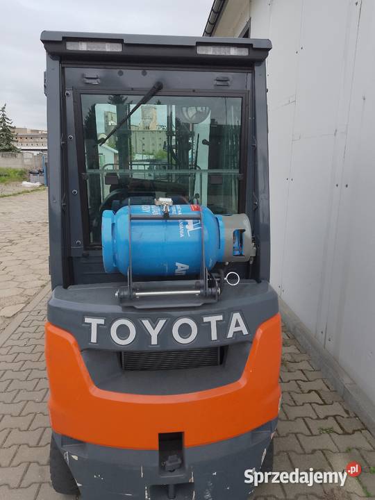 Wózek widłowy TOYOTA 028FGF18