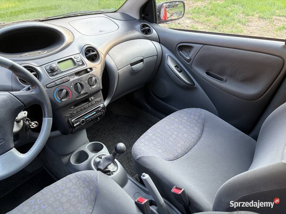 Toyota Yaris 10 Salon Serwis ASO 5 drzwi czerwony Wieliszew
