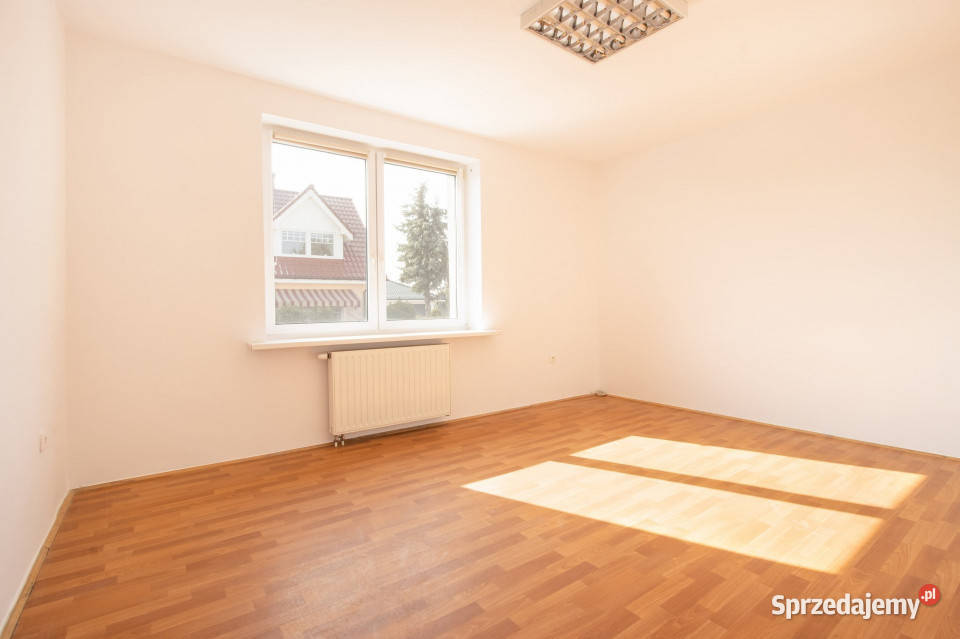 Lokal użytkowy z ogrodem i miejscami postojowymi Poznań sprzedam
