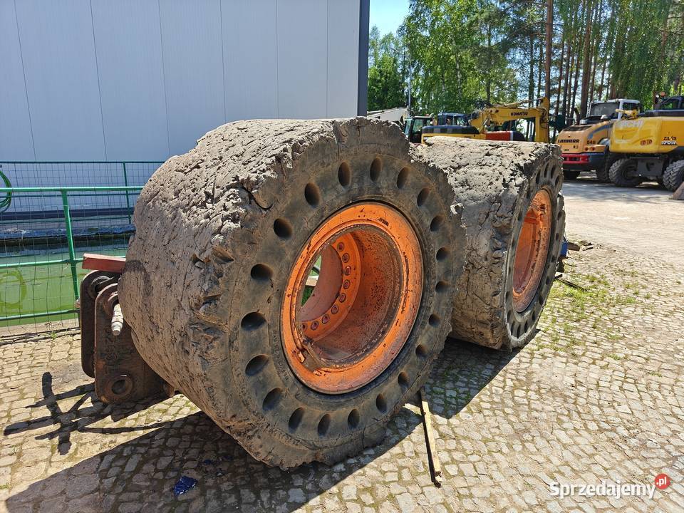 Opony pełne z ładowarek Liebherr Doosan CAT świętokrzyskie
