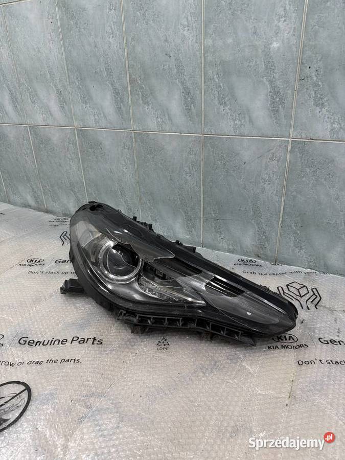 Alfa Romeo Giulia Xenon lampa przód prawa