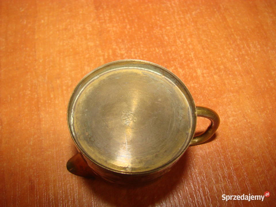 mały mosiężny dzbanuszek Pruszcz Gdański