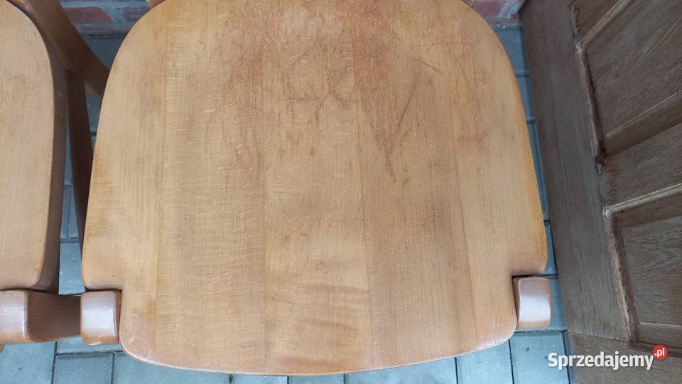 Krzesła dębowe drewniane 4 rustykalne twarde Gawroniec sprzedam