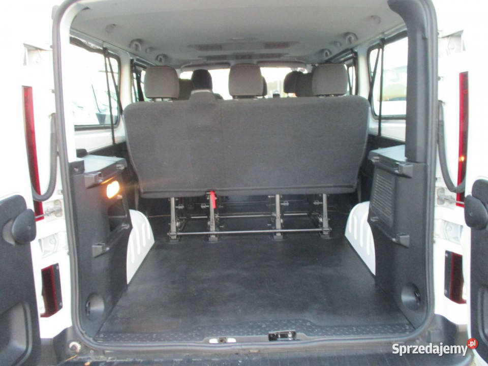 Renault Trafic 16 DCI 125 L2H1 9 osób FV23 III tempomat Dębica
