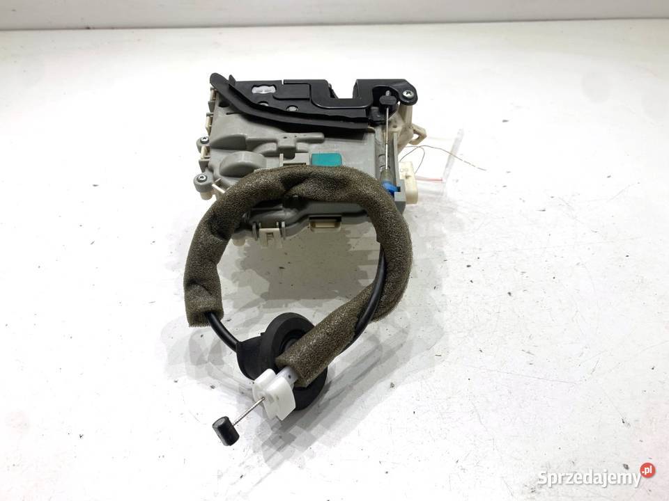 ZAMEK DRZWI PRAWY PRZÓD AUDI A3 8V SedanLimuzyna sprzedam