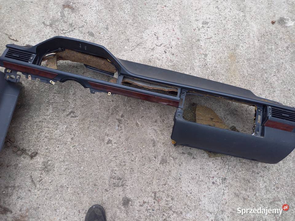 Deska rozdzielcza mercedes 124 drewno tapicerka Łódź