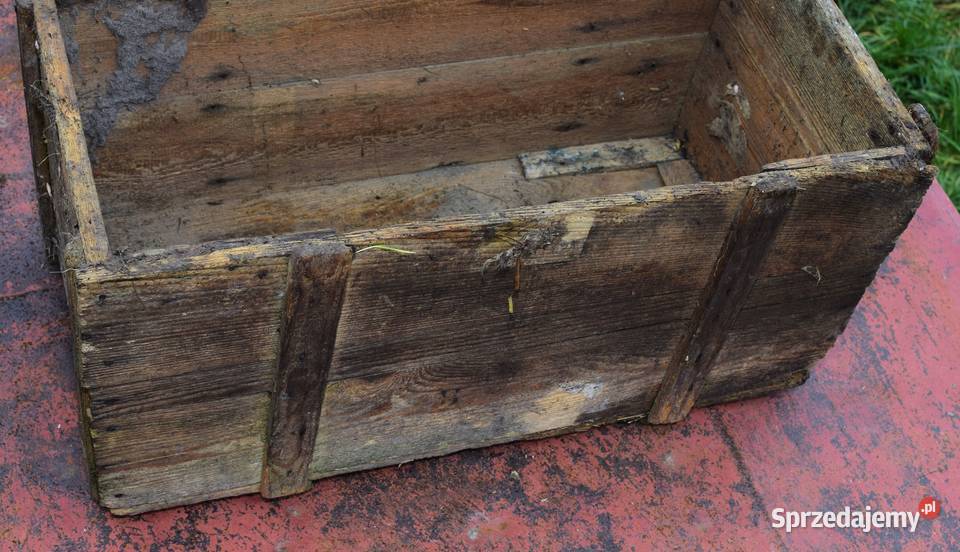 Stara drewniana skrzynia pojemnik Iwierzyce