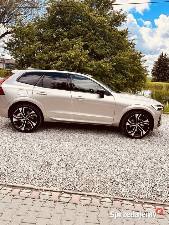 Volvo xc60 B4D Dark Plus 2024R Salon VAT 23 lakier metallic Sękocin Nowy