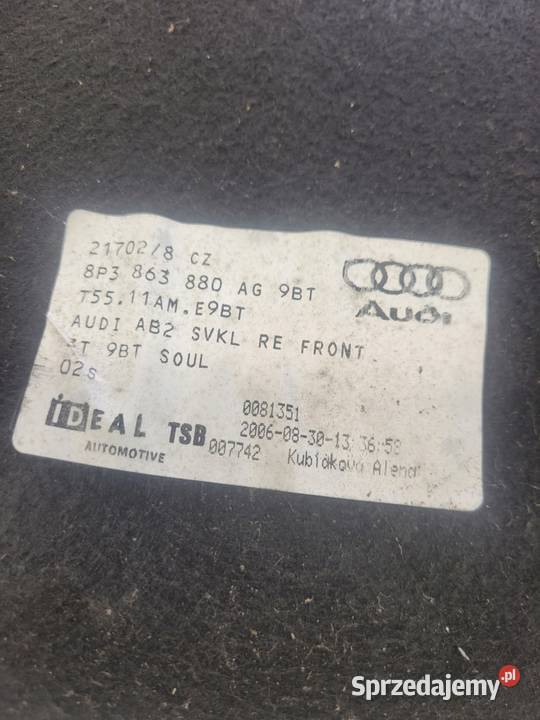 TAPICERKA BOCZEK BAGAŻNIKA AUDI A3 8P Tapicerki samochodowe Przystajń sprzedam