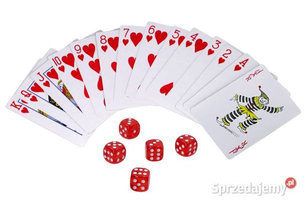 Czarna Piersiówka z Kieliszkami i Lejkiem w sprzedam