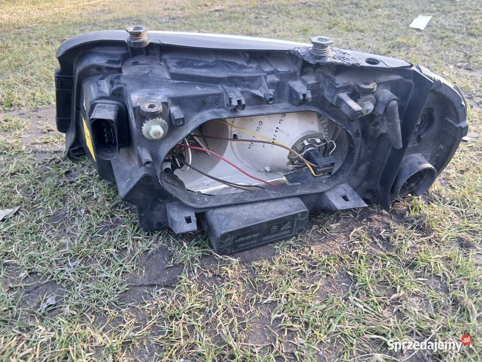 lewy przedni reflektor do samochodu Volkswagen Bolesławiec sprzedam