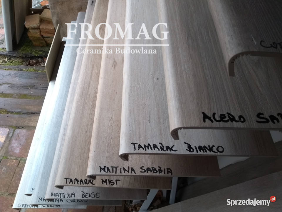 Tamarac Bianco stopnica Vshape Cerrad Artens Kraków