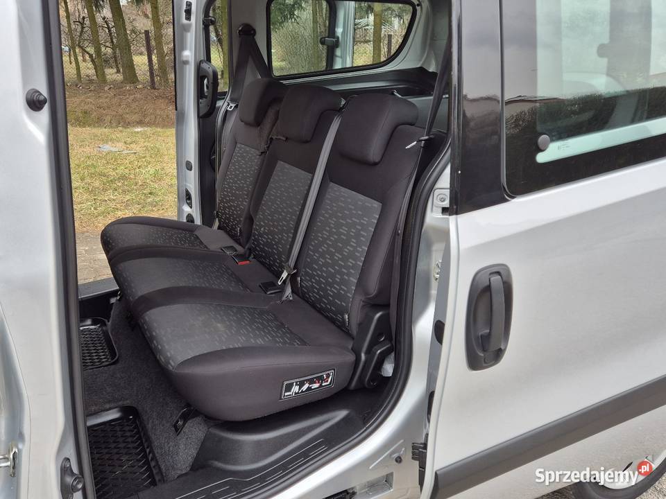 OPEL COMBO D 13 CDTI OPŁACONY Z NIEMIEC KLIMA 241000km świętokrzyskie Końskie