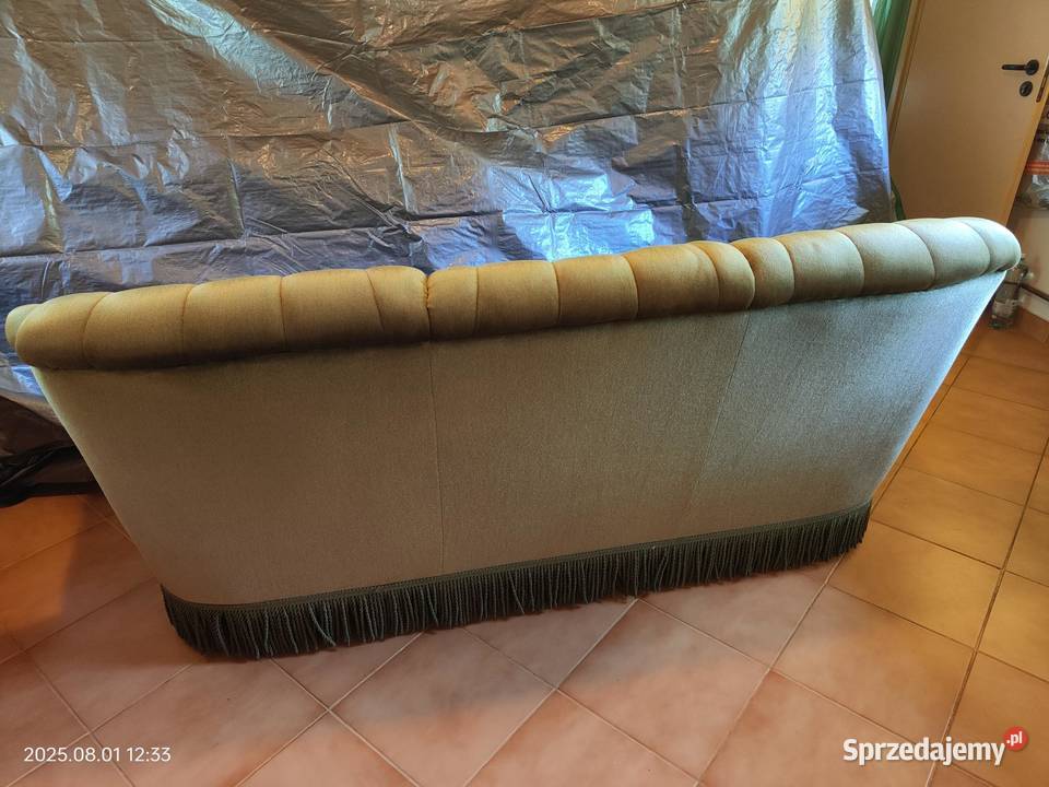 Elegancka Trzyosobowa Sofa Velvet Retro Łososina Dolna