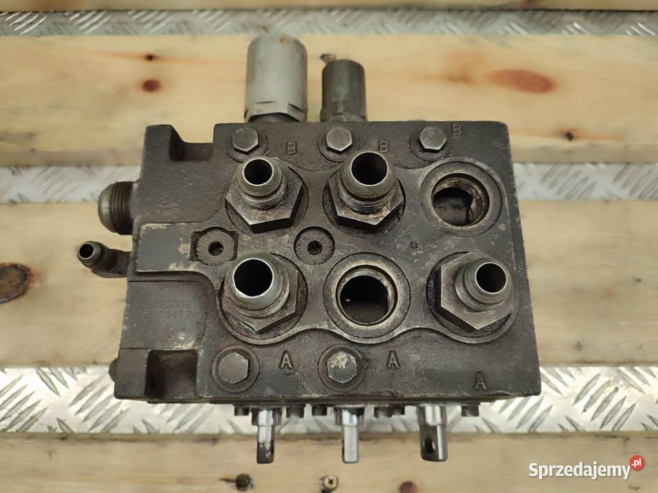 Rozdzielacz hydrauliczny 161B0003 FERMEC 860 Wilkowo