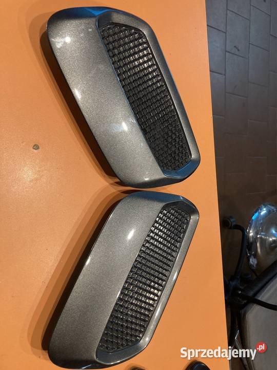 Ford Mustang wloty maski oryginał komplet prawy Mocowania