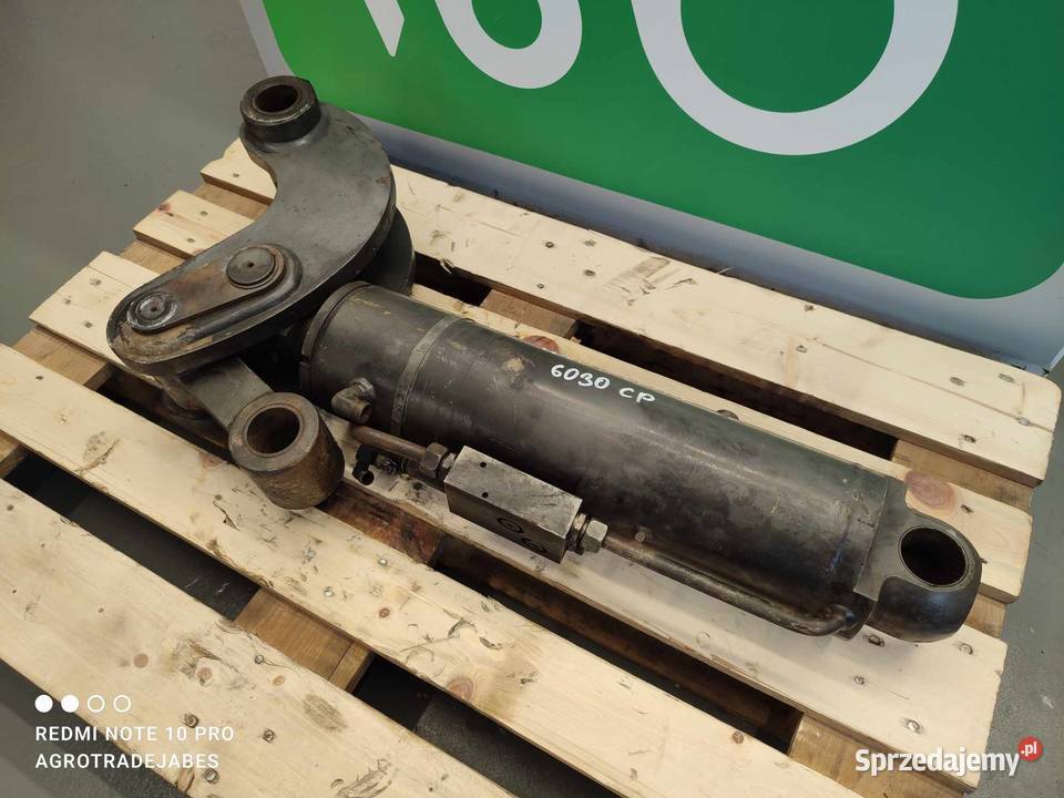 Siłownik poziomowania łyżki Claas Scorpion 6030 Wilkowo