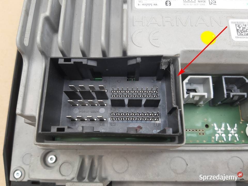 MASERATI GHIBLI EKRAN MONITOR CENTRALNY Bieleń sprzedam
