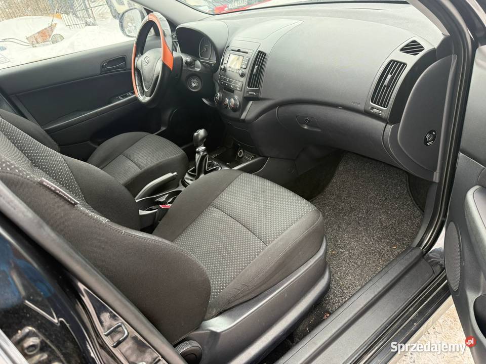 hyundai i30 lift 14benzyna 109KM Starachowice