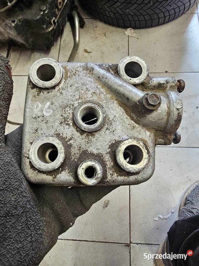 Suzuki RG 80 głowica pokrywa górna silnika Jelenia Góra