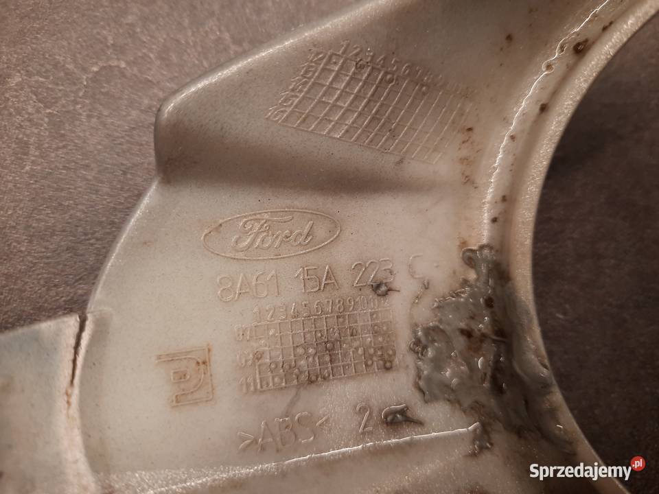 Ramka osłona zaślepka halogenu ford Rok produkcji 2012 Białystok