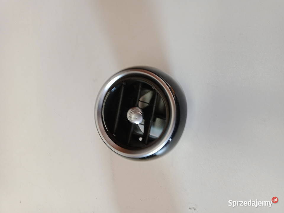 MERCEDES CKLASA W205 KRATKA NAWIEWU PRAWA Rakoniewice sprzedam