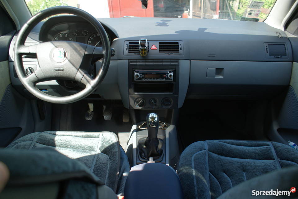 SKODA FABIA 14 CZARNA garażowany Wałbrzych