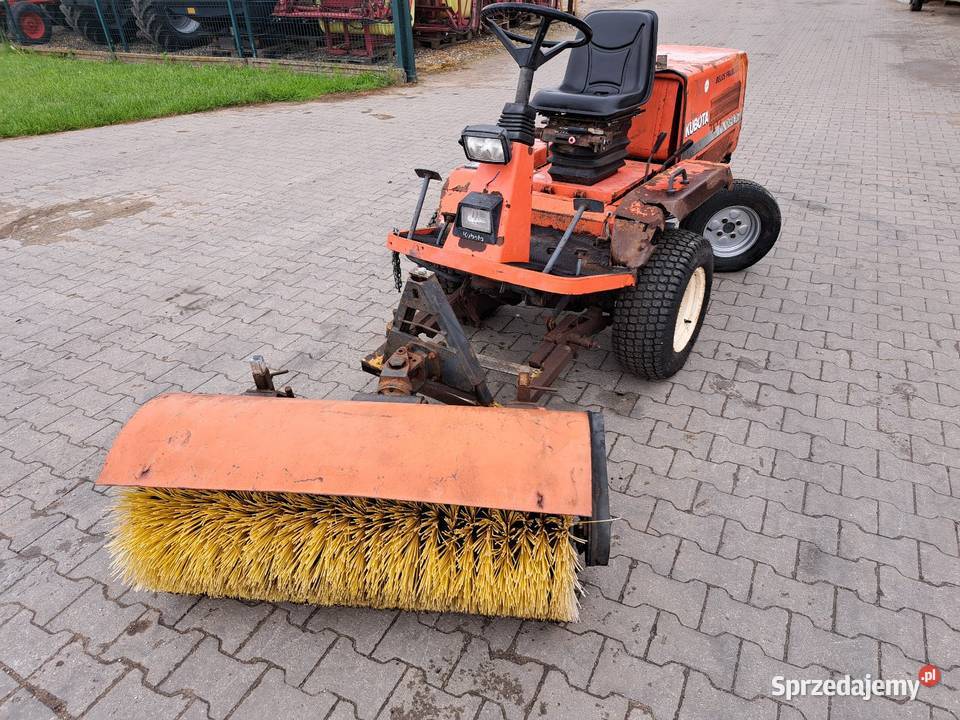 Zamiatarka nośnik narzędzi Kubota F2400 Piecewo