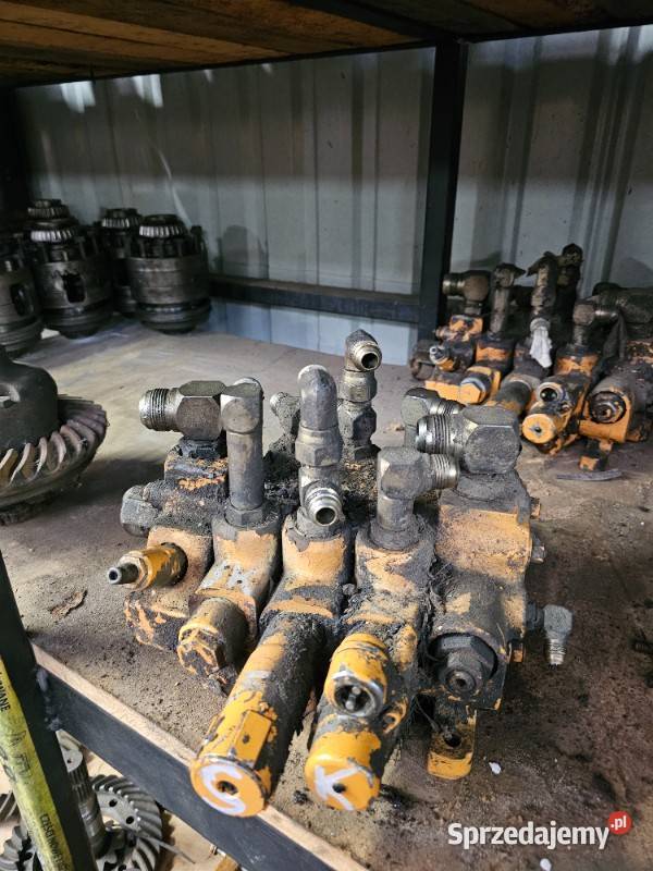 3sekcyjny rozdzielacz hydrauliczny Case 580K Gdynia sprzedam