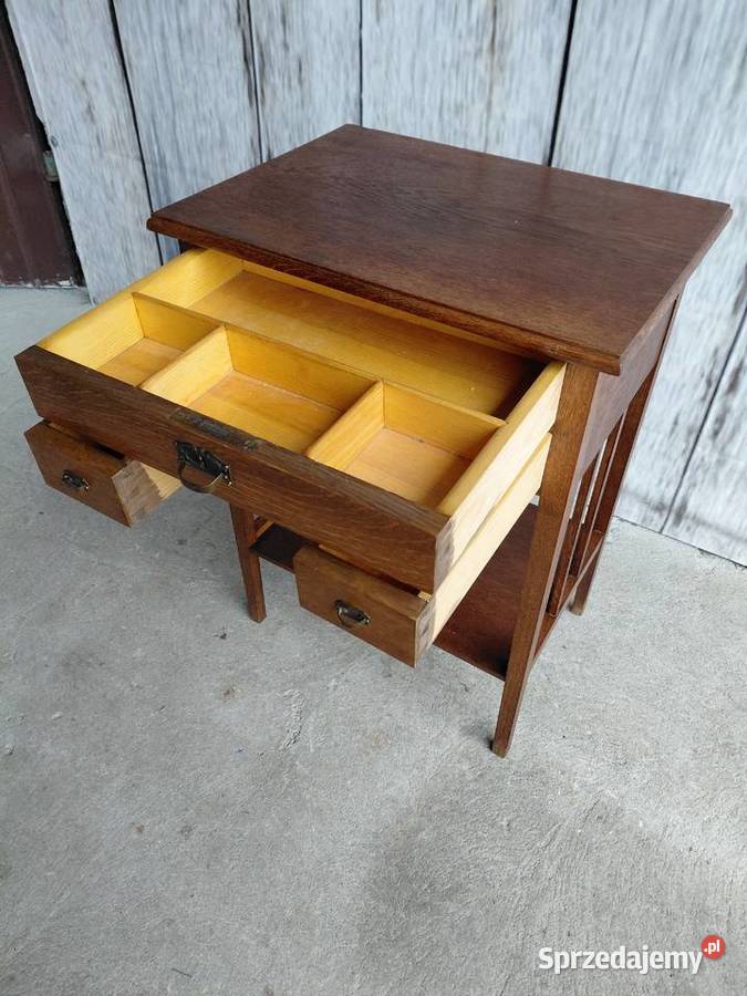 konsolka drewniana 483 Byczyna