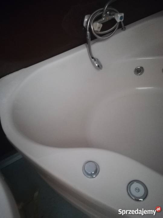 Wanna z hydromasażem Akcesoria łazienkowe Lubiel
