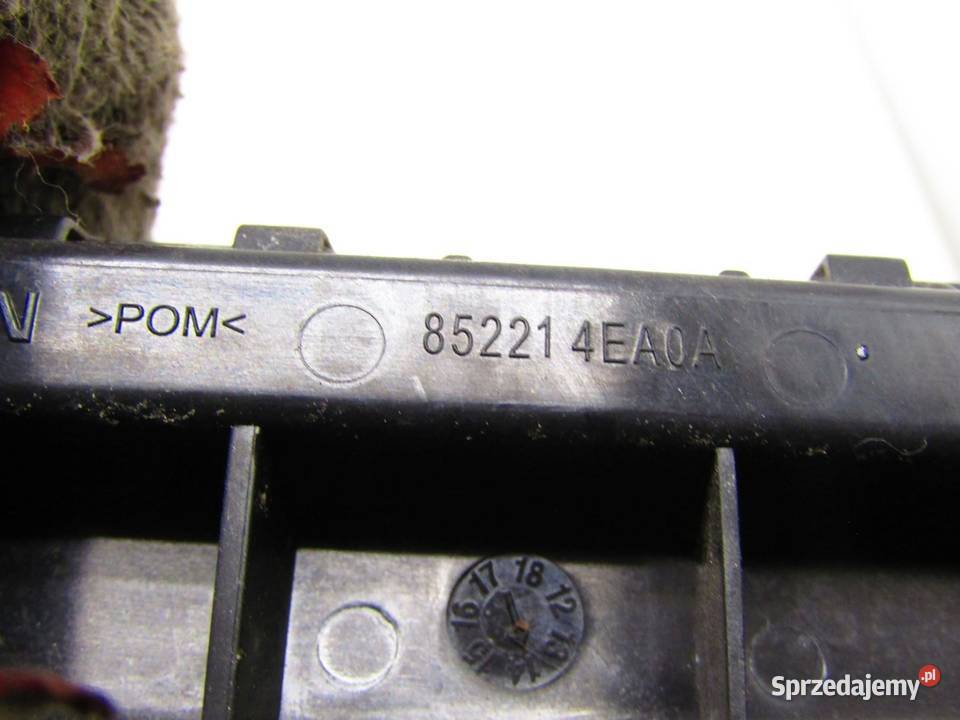 ŚLIZG MOCOWANIE ZDERZAKA LEWY TYŁ TYLNY NISSAN