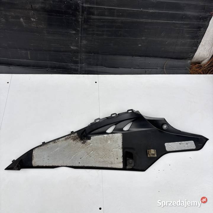 OWIEWKA OSŁONA PŁUG PRAWY SUZUKI GSXR GSXR 1000 Radom sprzedam