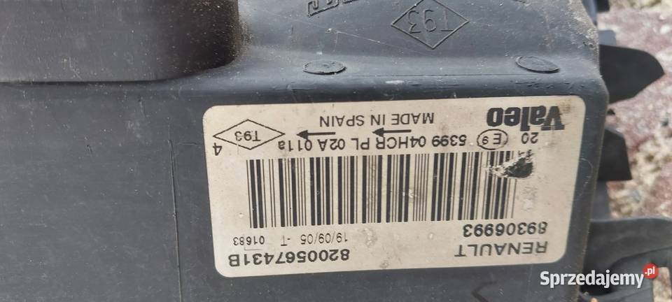 Lampa prawa przód Renault Megane II osobowe sprzedam