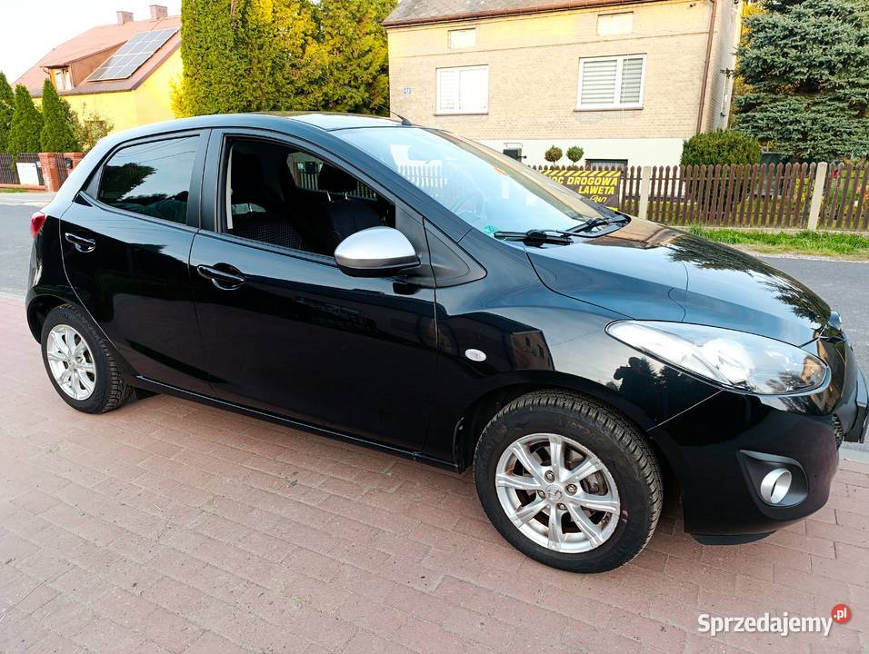 Mazda 2 1.3 benzyna 2014r 5 drzwi udok. przebieg BEZWYPADKOWA