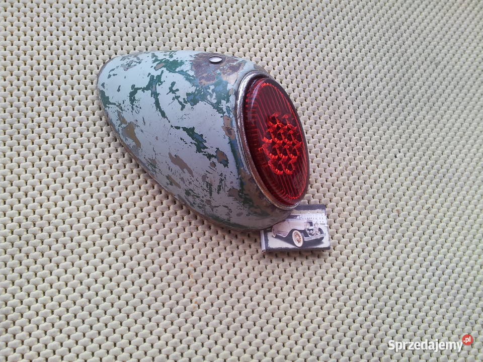 lampa Hella tylna lewaVW Kfer Garbus Oval Beetle Rok produkcji 1955