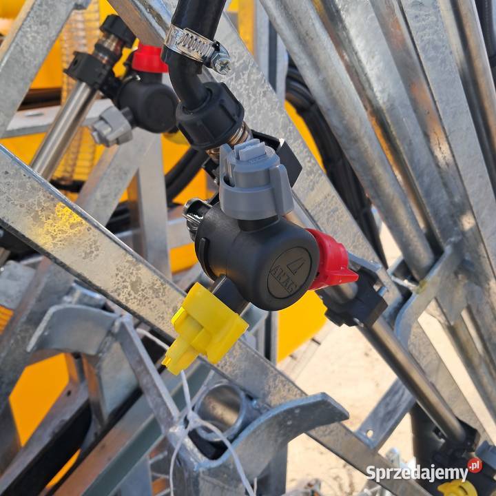 Opryskiwacz zawieszany hydrauliczny polowy sprzedam