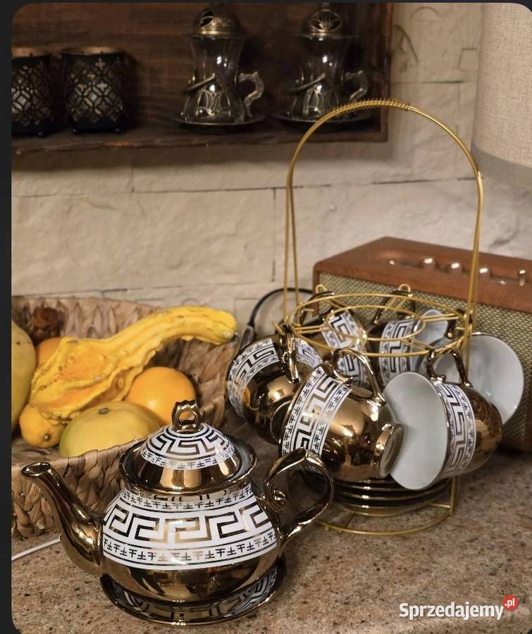 129 Zestaw herbaciany 6 filiżanek ze spodkiem sprzedam