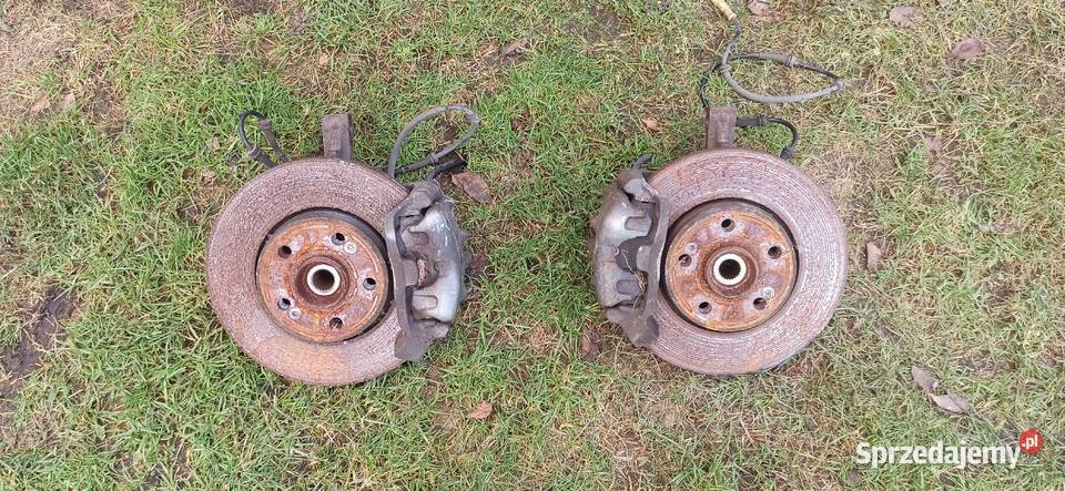 Zwrotnica lewa przednia przód kierowcy Renault Łask