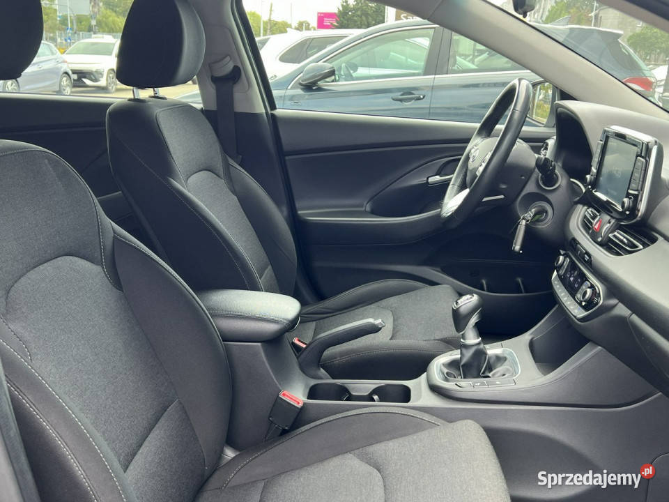 Hyundai i30 15DPI 110 Comfort Salon Polska manualna łódzkie Piotrków Trybunalski