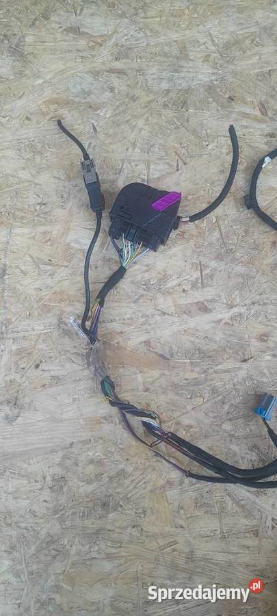 Sprzedam INSTALACJA TUNELU WNĘTRZA OPEL ASTRA V Pozostałe Dobiegniew