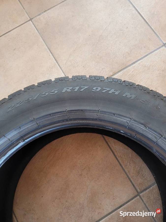 Sprzedam opony zimowe PIRELLI 22555 R17 Sanok sprzedam