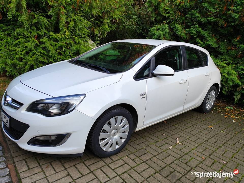 Opel Astra J 14 Turbo 140 Rok produkcji 2013 Piotrowice Wielkie