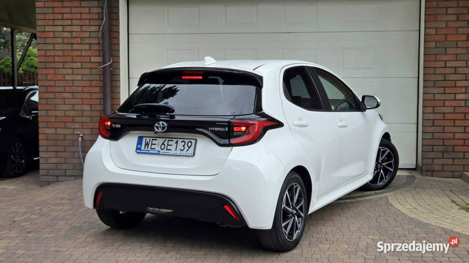 Toyota Yaris 15 Hybrid 116 COMPORT Salon I sprzedam